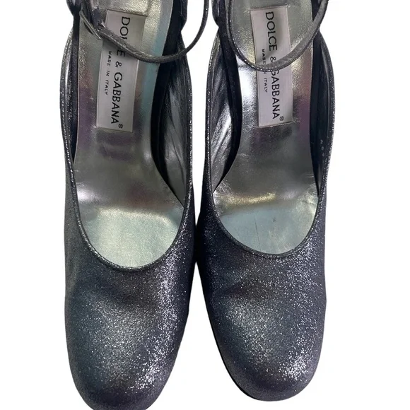 Dolce & Gabbana Silver Glitter round toe pumps! - Picture 6 of 17